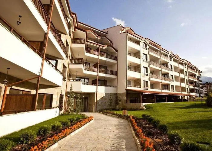 Parklands Hotel & Pool